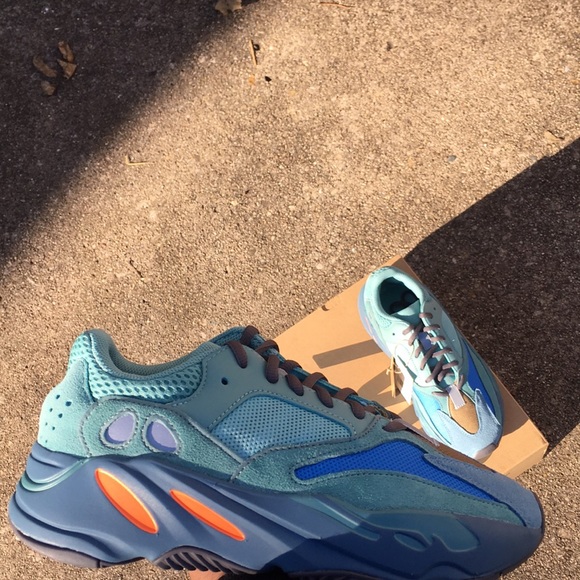 Brandnew Adidas Yeezy Boost 700 Azure Size 7 Men’s/9Womens - Picture 8 of 14